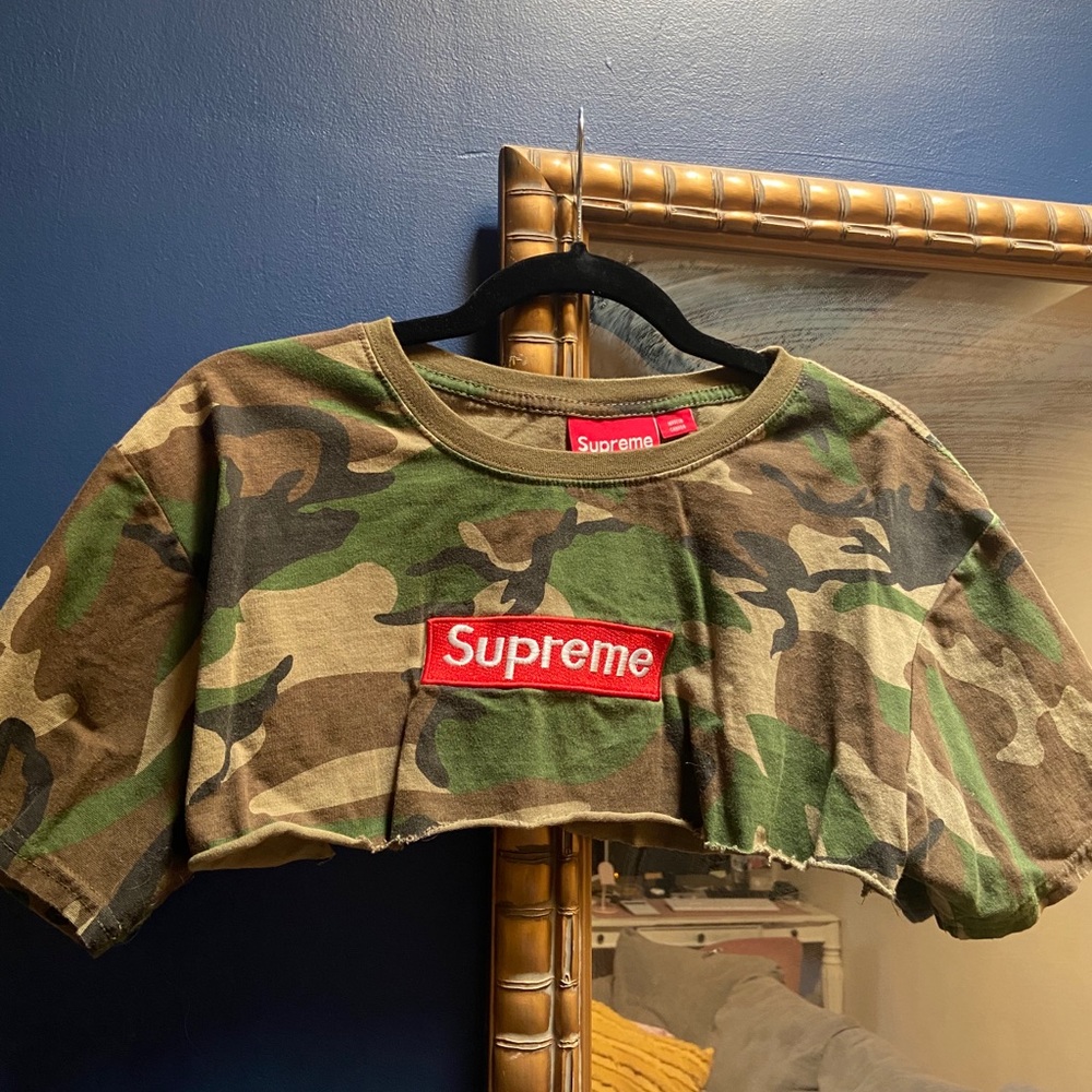 Supreme crop top